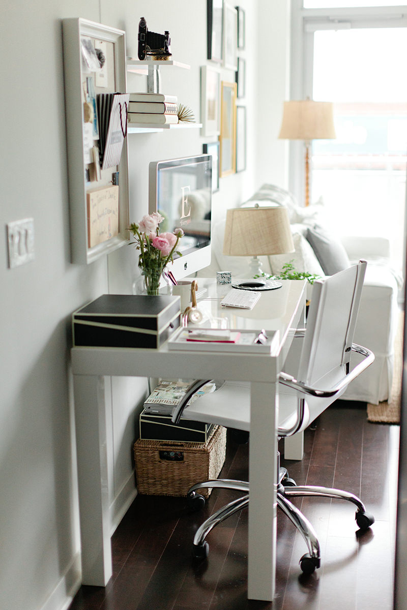 Rue-Stoffer Photography office table