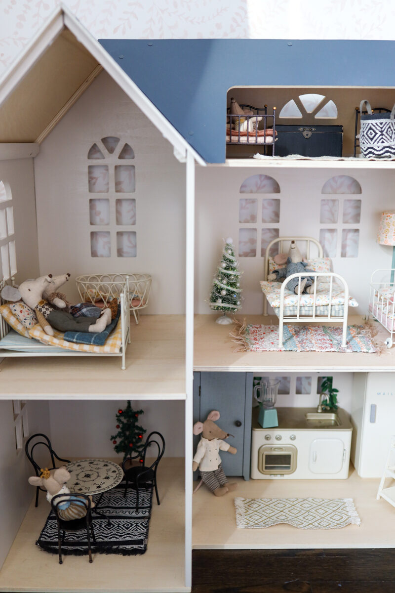 kids room doll house