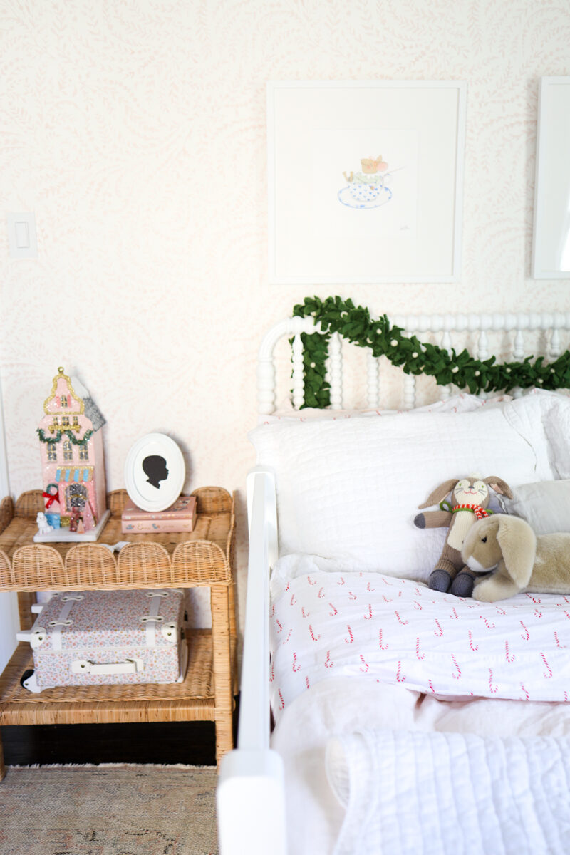 Our Home (Tour) For the Holidays - kids room holiday decor