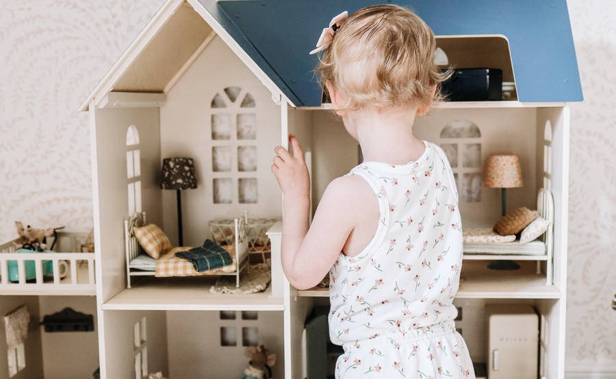 Best Toddler Dollhouses (for All Budgets!)